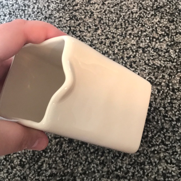 Rae Dunn CREAM Coffee Creamer Holder / Dispenser - Picture 4 of 6